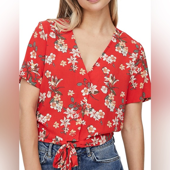 Simply Easy Floral-Print Tie-Front Top - Picture 7 of 11